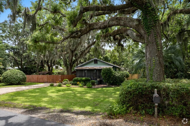 Small bungalows on Blythe Island are situated on large shaded lots.