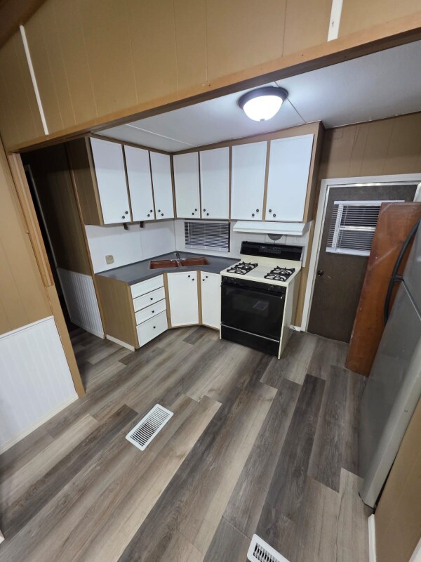 905 W 37th Ave, Hobart, IN 46342 - photo 2