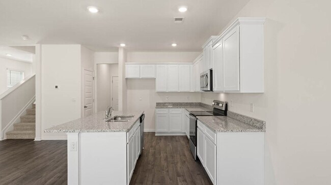 12100 Conrad Cir, Hampton, GA 30228 - photo 6