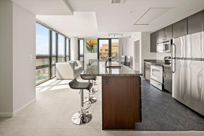 1405 S Fern St unit ID1047971P, Arlington, VA 22202 - photo 5