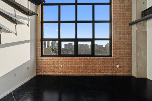 588 Lofts unit 533, Dallas, TX 75204 - photo 4