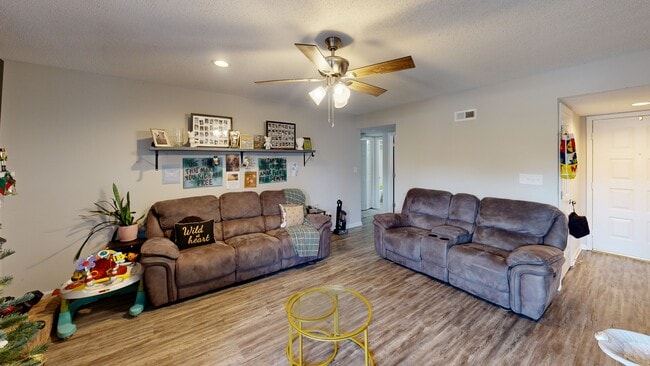 5867 Harris Grove Ln unit 5867, Charlotte, NC 28212 - photo 3