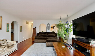 15072 Barkwood Dr, Woodbridge, VA 22193
