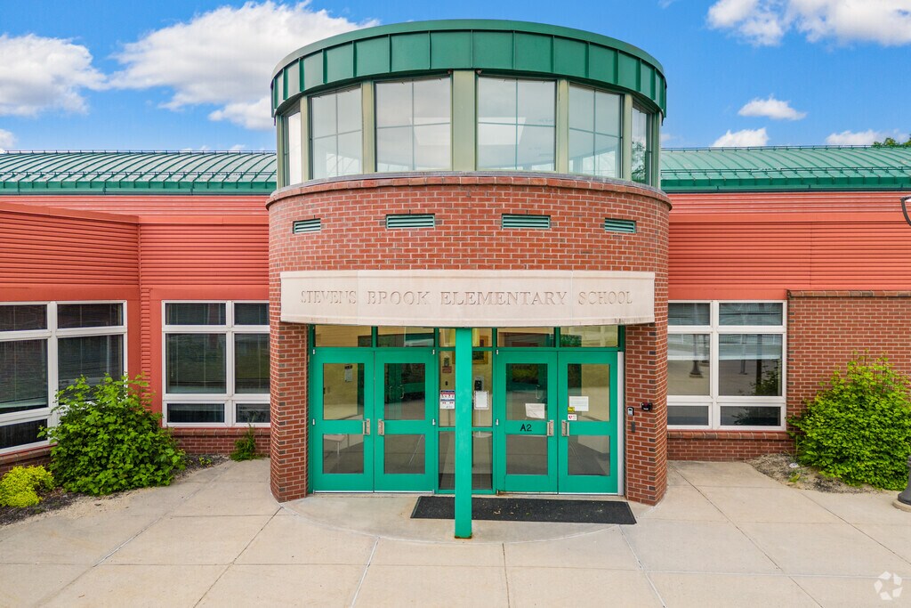 Main entrance to the Stevens Brook Elementary School in Bridgton.