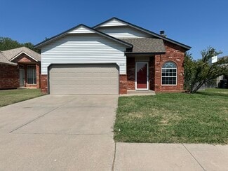 2605 Briarcliff Dr, Moore, OK 73170