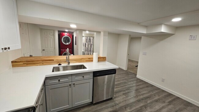 3407 S 3690 W unit Basement, Salt Lake City, UT 84120 - photo 3