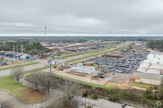 US84 makes a loop around Enterprise and hosts plenty of shopping and dingin options.