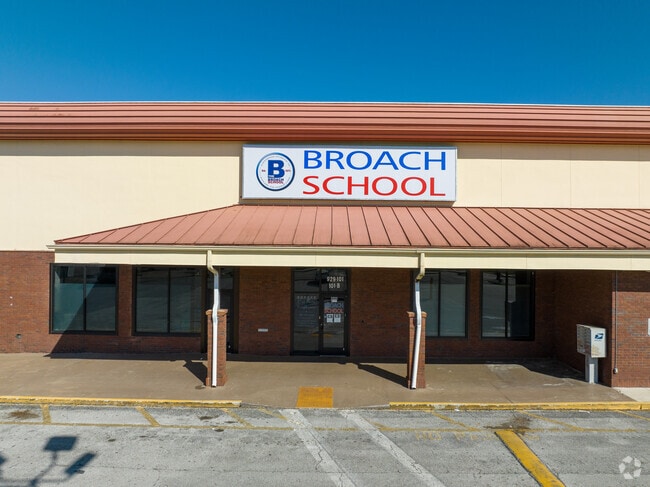 Front entrance to Broach School in Murray Hill.