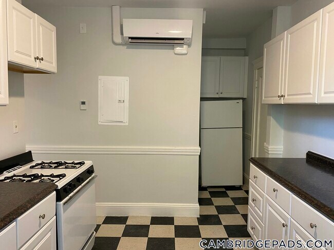 18A Forest St unit 43, Cambridge, MA 02140 - photo 4