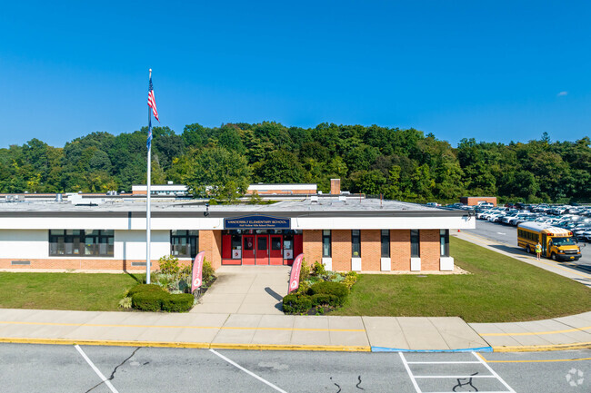 Vanderbilt Elementary School has a student to teacher ratio of 13 to 1.