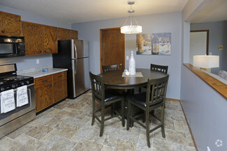 4316 E 26th St, Sioux Falls, SD 57103