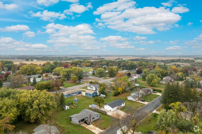 Residential streets and open spaces make up Le Center.