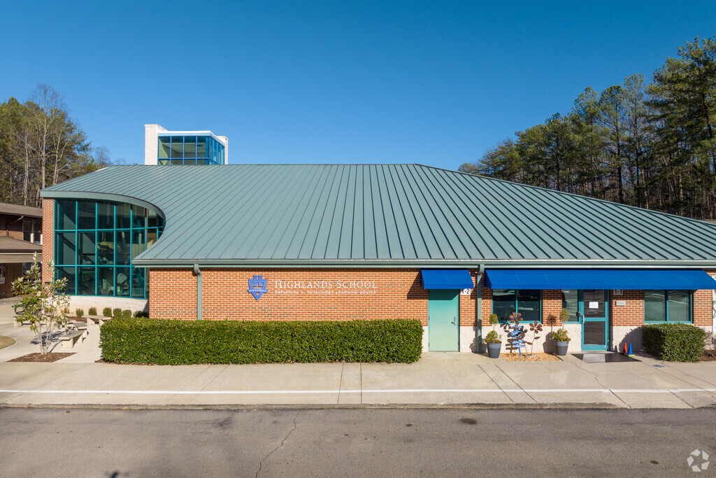 Highlands School is located at 4901 Old Leeds Rd, Birmingham, AL 35213.