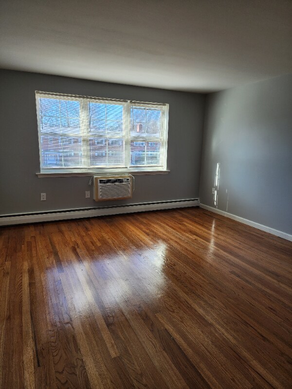 72 Folly Brook Blvd unit 33-1, Wethersfield, CT 06109 - photo 3