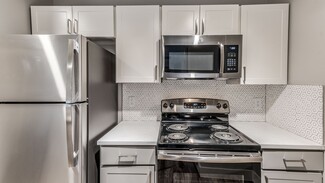 10936 Meadowglen Ln, Houston, TX 77042