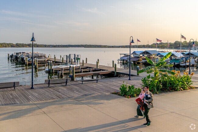 Bayshore residents have quick access to the marina on Lake Decatur.