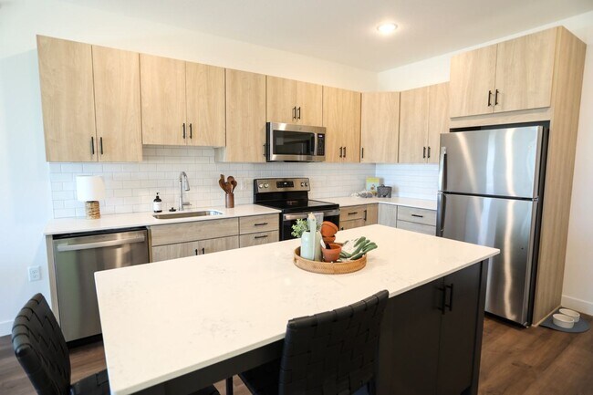 Wren on the Creek, Plymouth, MN 55441 - photo 3