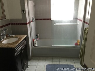 30 Clay St Unit 3, Cambridge, MA 02140