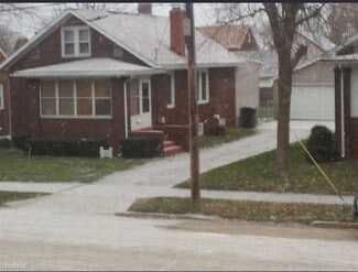 225 Johnson St, East Peoria, IL 61611