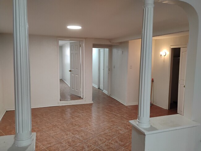 999 Willmohr St unit Walk In-Downstairs, Brooklyn, NY 11212 - photo 6
