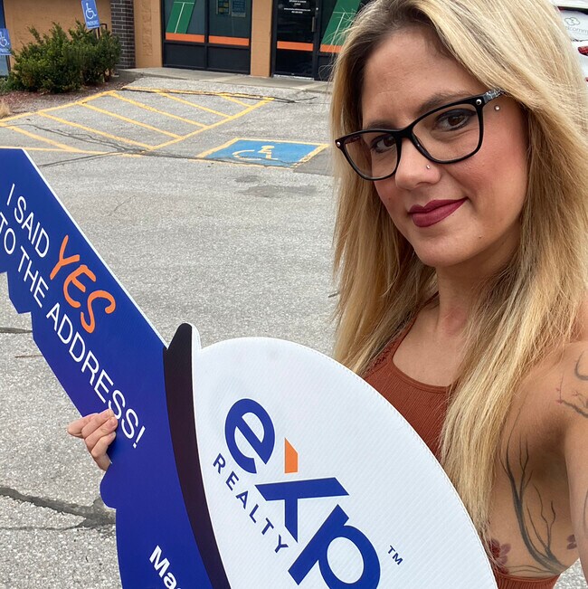 Maggie DeGunia Real Estate Agent in Firth, NE