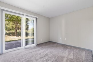 607 E Park St, Carbondale, IL 62901