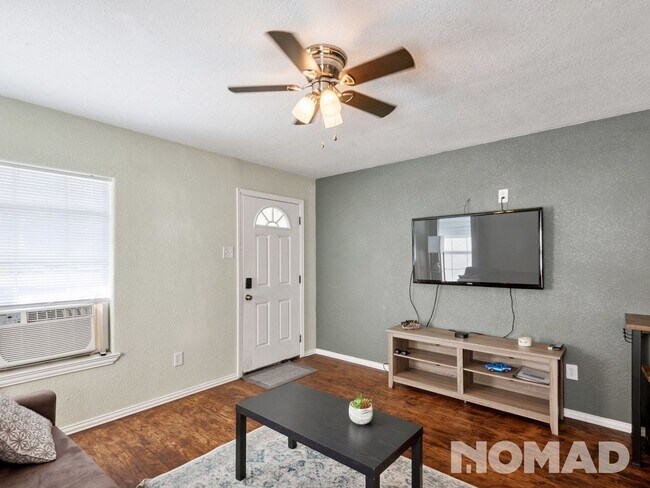 516 N Montreal Ave, Dallas, TX 75208 - photo 5