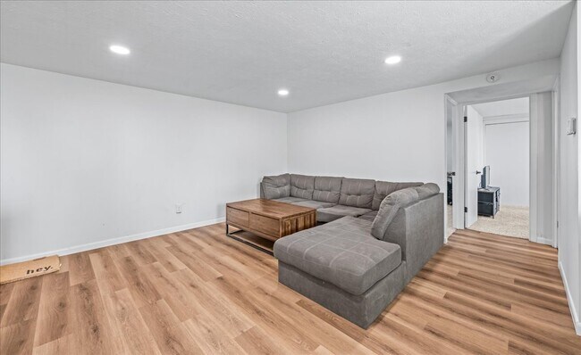 120 S 38th Ave unit 36, Omaha, NE 68131 - photo 3