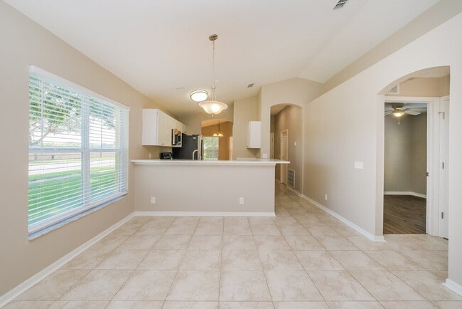 1843 Horsechestnut Ct, Trinity, FL 34655 - photo 6