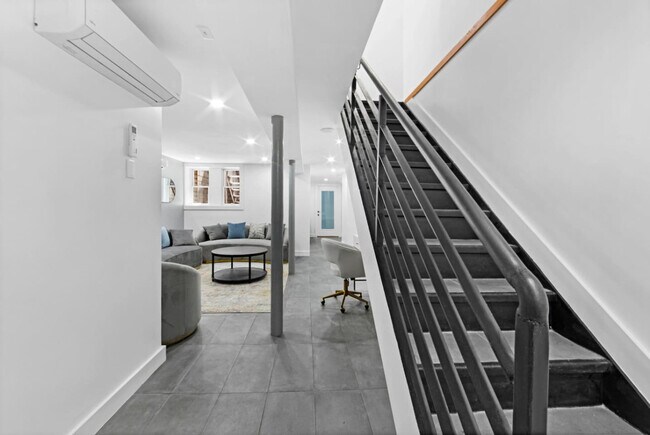 564 W 182nd St unit ID1302125P, New York, NY 10033 - photo 4