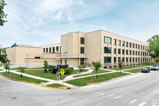 32% of Central High School students are at least proficient in math and 35% in reading.