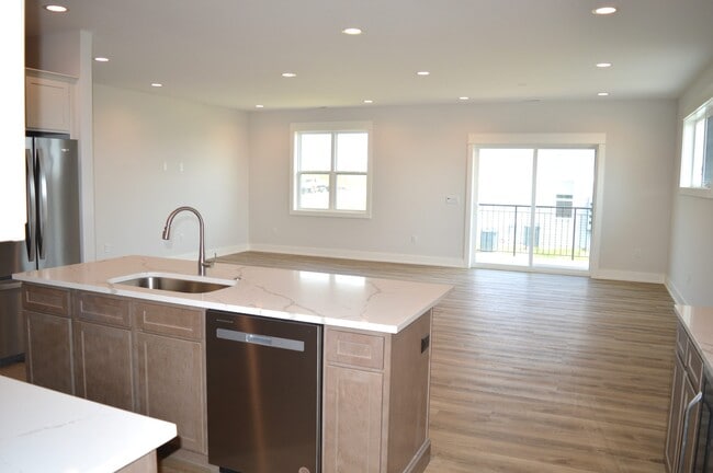 221 NW 3rd Ave, Monroe, WI 53566 - photo 4