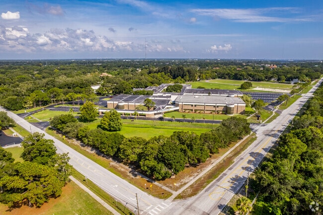The aerial view of the entire Osceola Middle School in the Lake Seminole neighborhood.