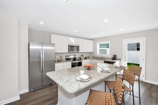 129 Royal Dr, Madison, AL 35758