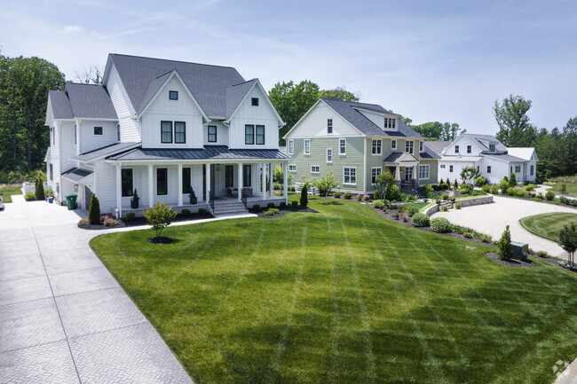 New build homes in Stony Point provide large, open lots for the family to enjoy.