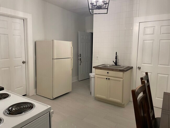 23 Cedar St unit 2, Binghamton, NY 13905 - photo 7