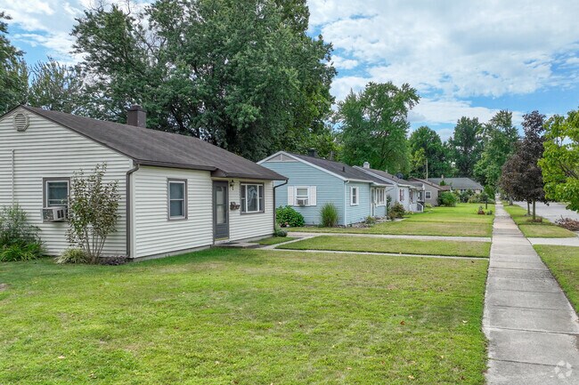 Rows of bungalows line the streets of Beardsley.