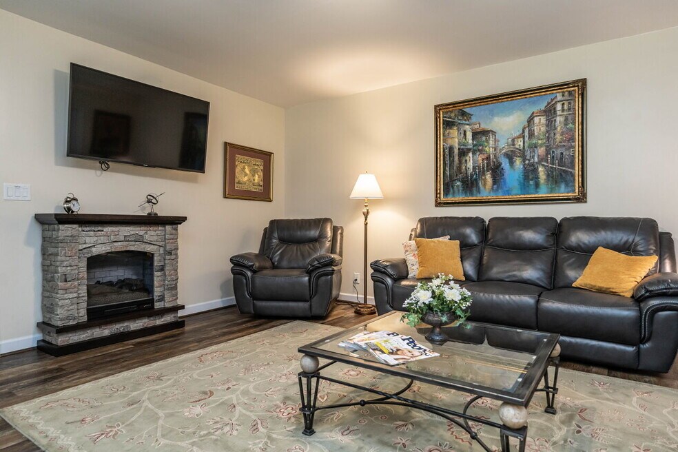 1302 Ed Cook Rd unit 1302-B, Durham, NC 27703 - photo 1