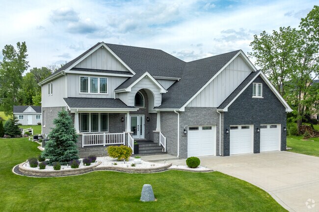 High-end farm style houses are common in Lemont.