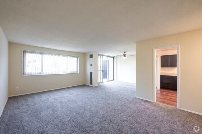 Chateau, Silver Spring, MD 20903 - photo 7