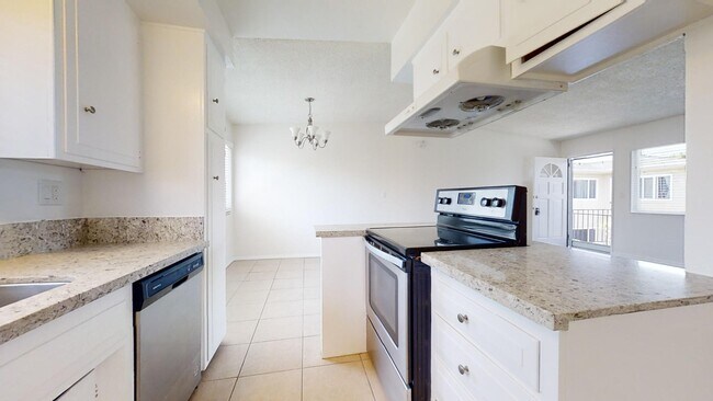 1210 Amethyst St unit D, Redondo Beach, CA 90277 - photo 3