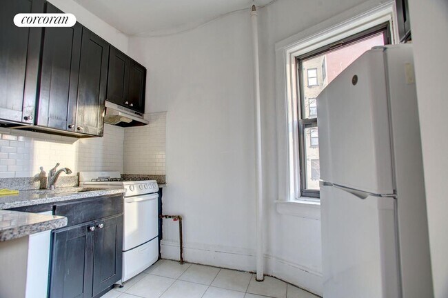 410 E 59th St, New York, NY 10022 - photo 4