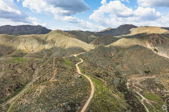 Set against the Ortega Mountains, Lake Elsinore’s Lake View District offers sweeping views, access to hiking trails, and proximity to the Cleveland National Forest for outdoor exploration.