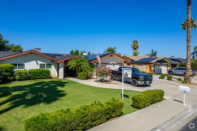 Homes in the Sagepointe neighborhood have manicured yards.