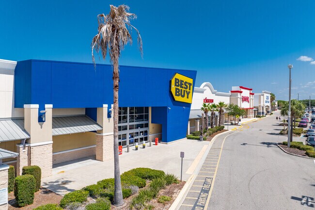 Nature Commons Shopping Plaza near Hernando Beach with great retail options.