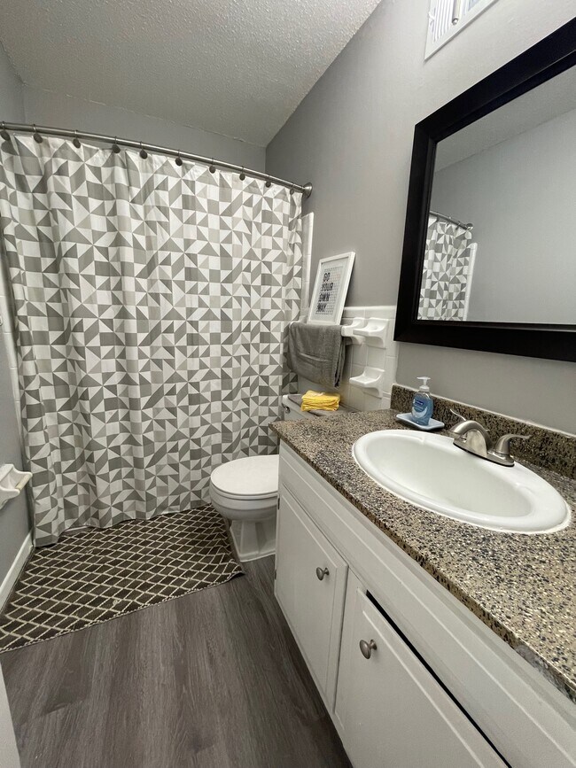 Faronia Square, Memphis, TN 38116 - photo 3