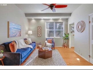 74 NE Sacramento St Unit 74, Portland, OR 97212