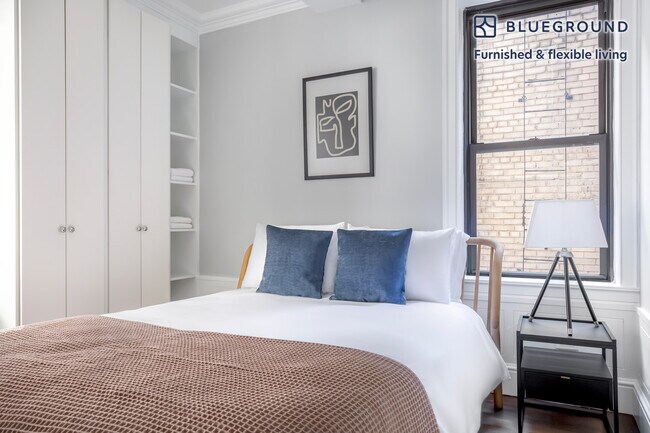 240 W 73rd St unit FL5-ID963, New York, NY 10023 - photo 7