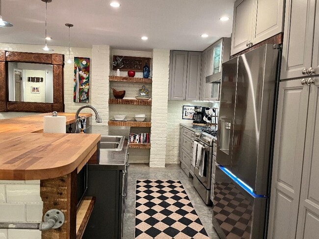 kitchen-stainless appliances