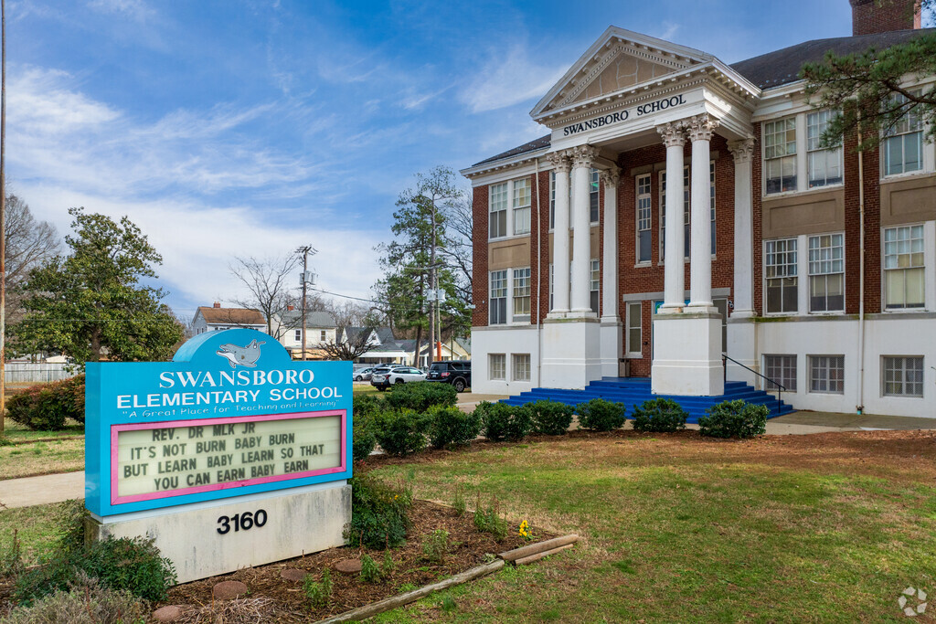 The entrance to Swansboro Elementary School.